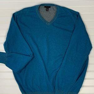 Refectory of London v-neck Sweater